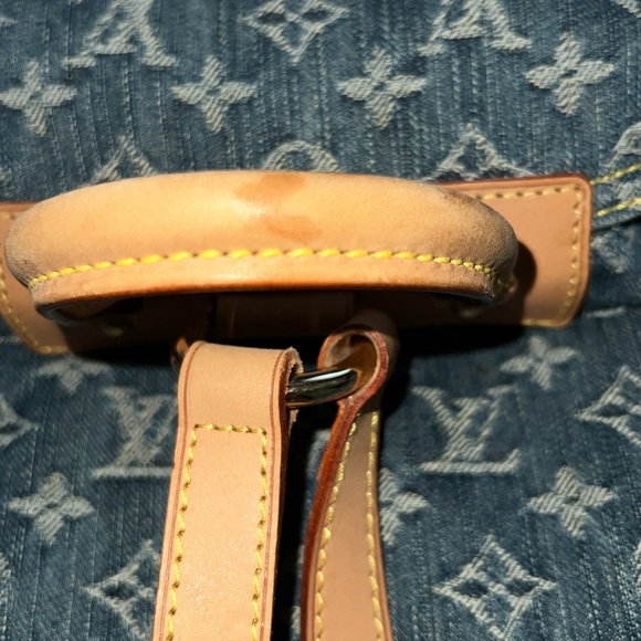 LIKE NEW VINTAGE LOUIS VUITTON SAC A DOS - Picture 5 of 8